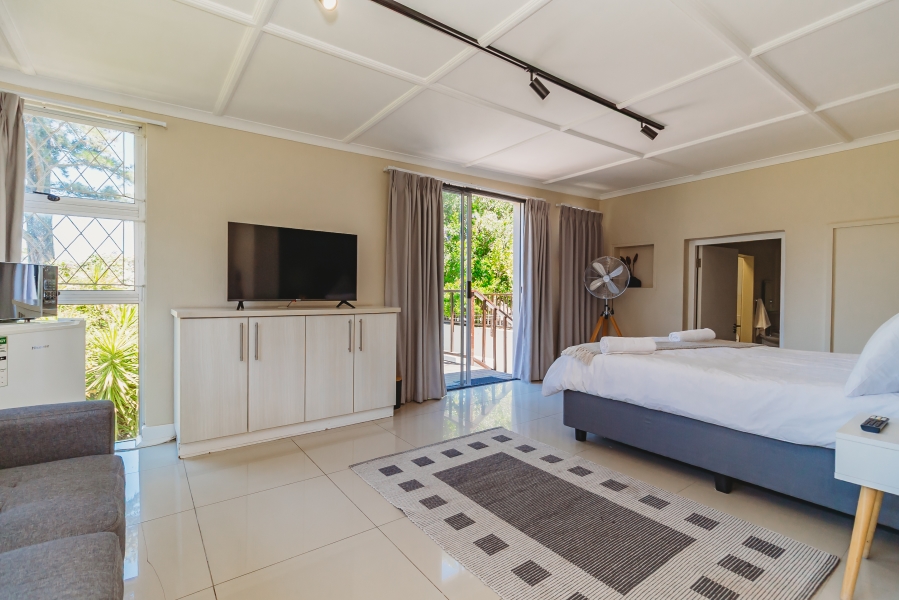 5 Bedroom Property for Sale in Heather Park Western Cape